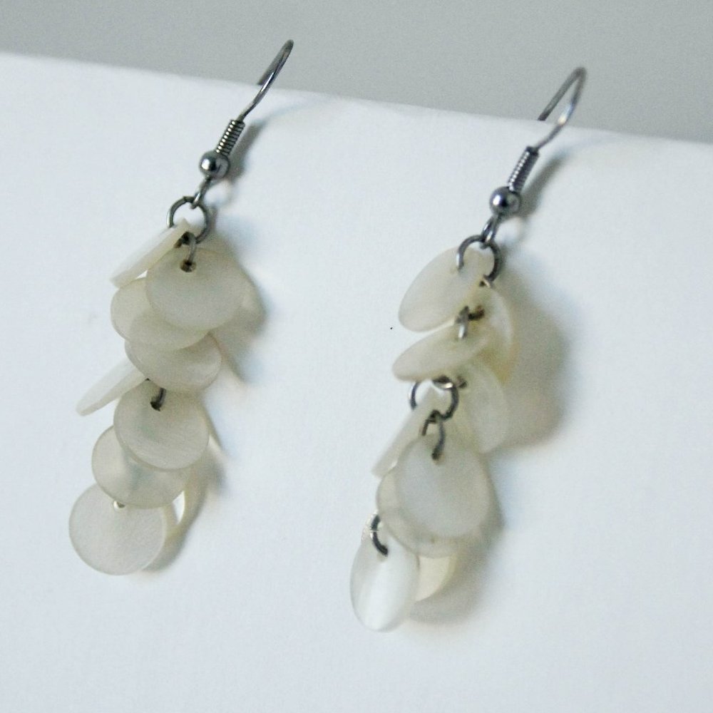 Shell Earrings - Picture 2 of 3